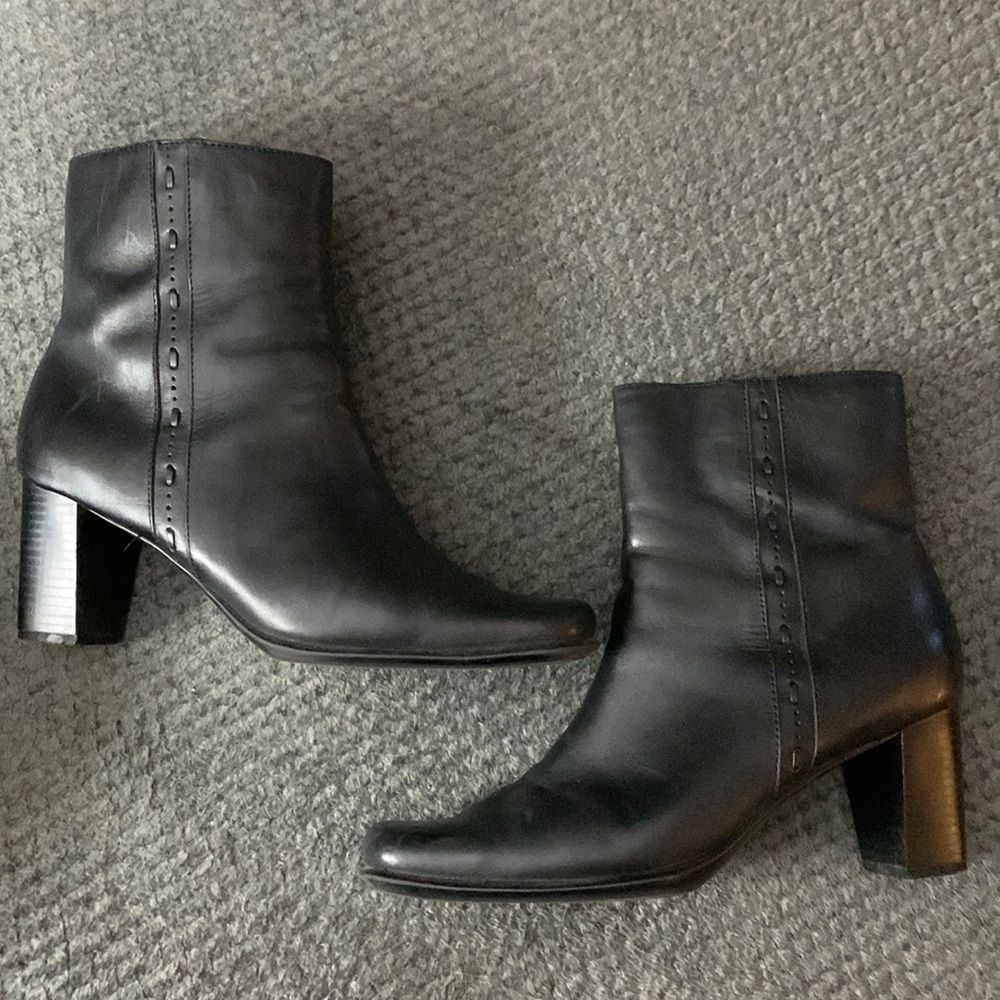 Karen Scott black boots